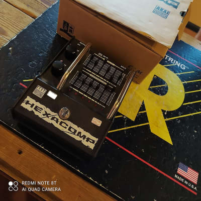 ギター AKAI HEXACOMP AKAI Hexacomp C2M Multi Band Compressor Guitar Effect Pedal