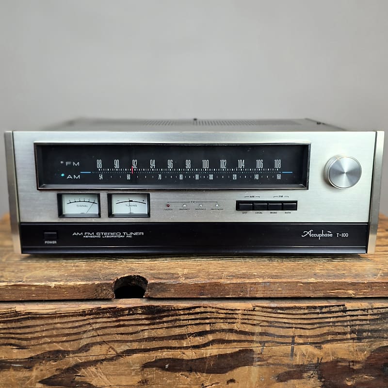 M7864 Accuphase FM/AMステレオチューナー T-100 T-100 – High End Stereo Equipment We Buy