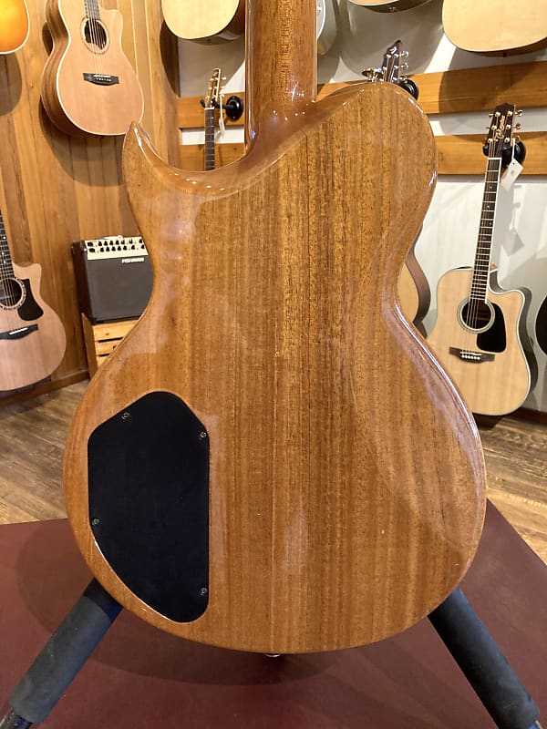 Aria Pro II Magna Series MA38/VS Superstrat (Violin Sunburst