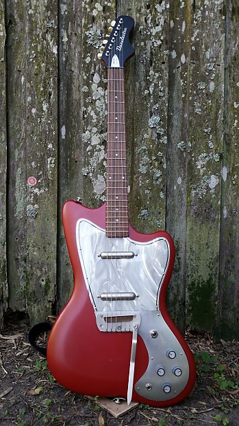 2009 Danelectro Dead On 67 Hornet reissue Red