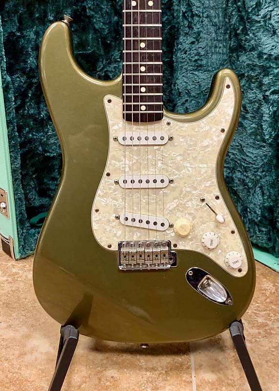 Fender Stratocaster Deluxe Series With Active Pick-Ups  2000-2001 - Sage Green With Teal Hard Case image 1
