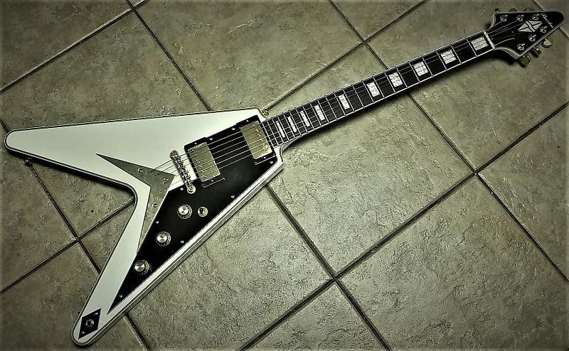 Bacchus BFV-CUSTOM FTM Flying V - White | Reverb