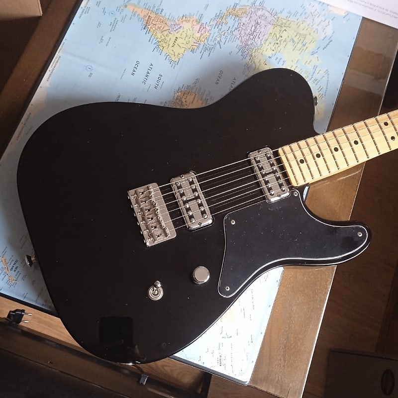 Discontinued : 2013 Fender Classic Player Cabronita Telecaster Black , sent in case image 1