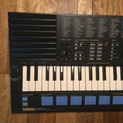 Yamaha PSS- 680 Digital Keyboard Synthesizer w/ MIDI In, Out and