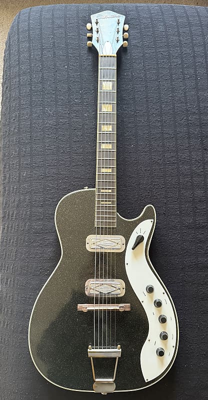 Silvertone Jupiter 1423 | Reverb