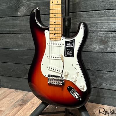 Fender Player Series Stratocaster Maple Fingerboard MIM Electric Guitar Sunburst image 3