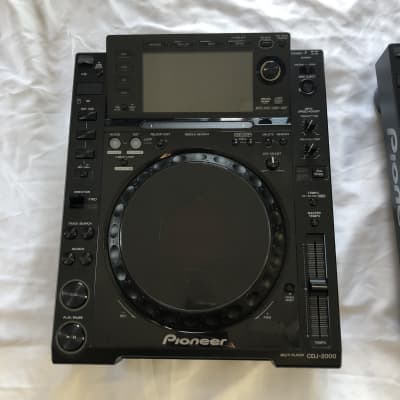 Pioneer CDJ-2000 Professional Multi Media Player