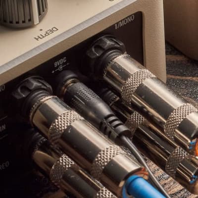 Universal Audio UAFX Astra Modulation Machine Pedal Chorus, Flanger/Doubler. Tube Tremolo image 5