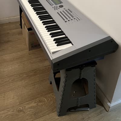 Yamaha Motif ES 8