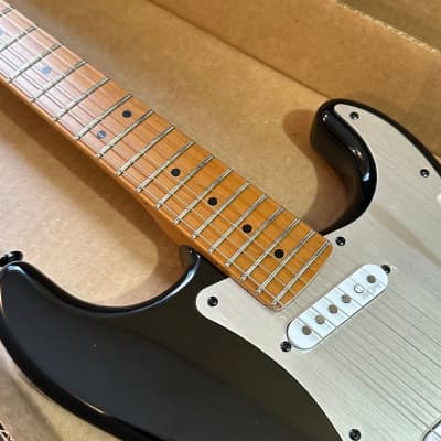 Fender Squier Contemporary Stratocaster Special Electric Guitar - Black image 7