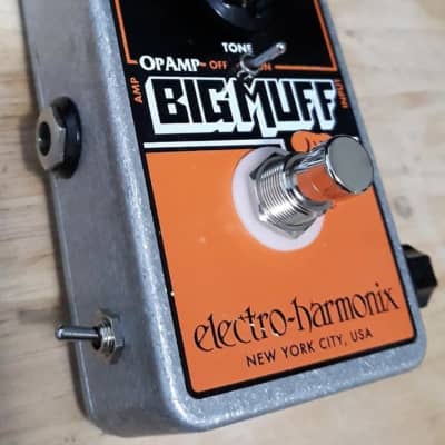 JHS Electro-Harmonix Op Amp Big Muff Pi Reissue with 