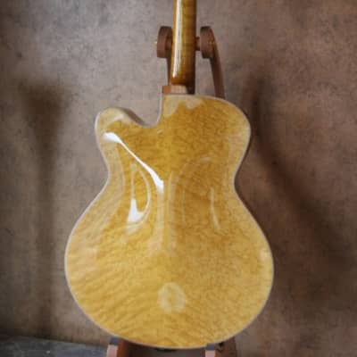Ribbecke 35th Anniversary Archtop 2009 - Lacquer image 4