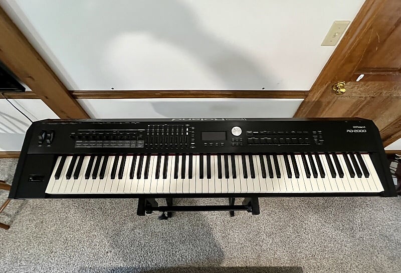 Roland RD2000 88 Key Stage Piano & DP10 Pedal Reverb