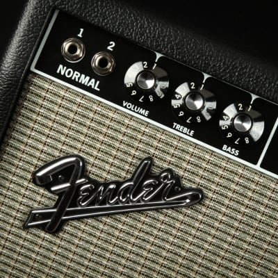 Fender '64 Custom Deluxe Reverb - 1x12 image 7