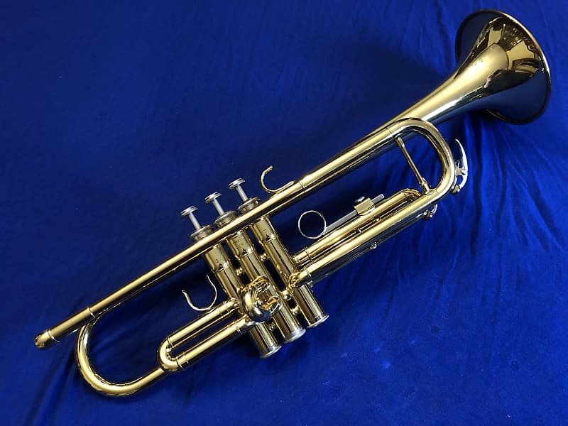 Yamaha YTR‑2335 Bb Trumpet, Almost Mint!