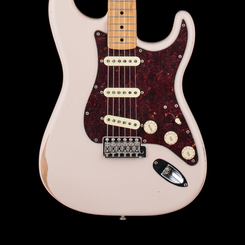 Fender Limited Edition Road Worn '60s Stratocaster - Shell Pink