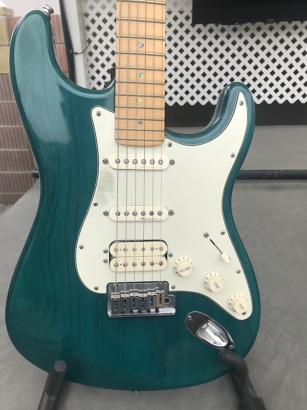 Fender Stratocaster 2000 - Teal Blue | Reverb