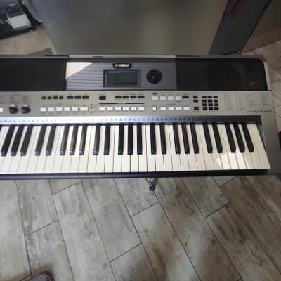 Tastiera Yamaha PSR E443 con imballo originale. image 4