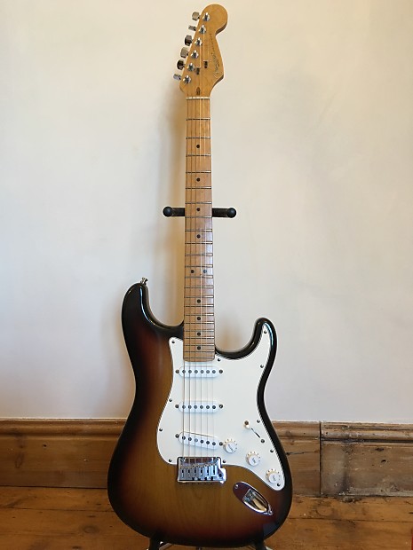 ギター Fender USA Stratocaster Standard 1997 Fender American Standard Stratocaster 1997 – Chicago Music
