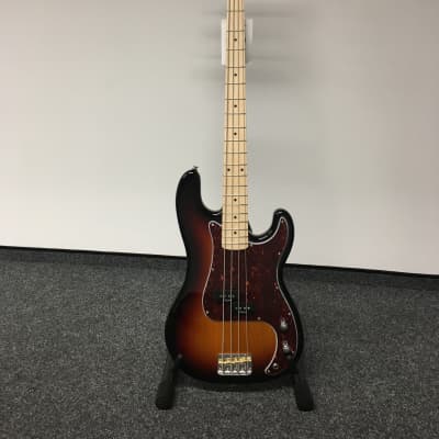 Fullerton PB–01 SB Sunburst E–Bass for sale