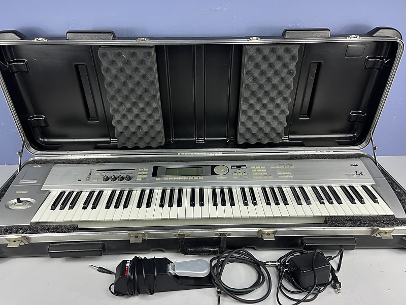Korg Triton LE 76-Key 62-Voice Polyphonic Workstation (2000 - 2002)