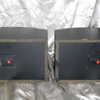 Bose 201V bookshelf speakers pair image 6