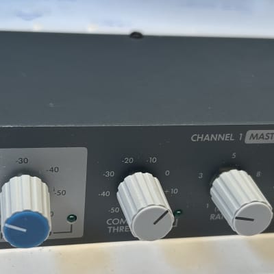 Symetrix 525 mid 90's - Grey image 2