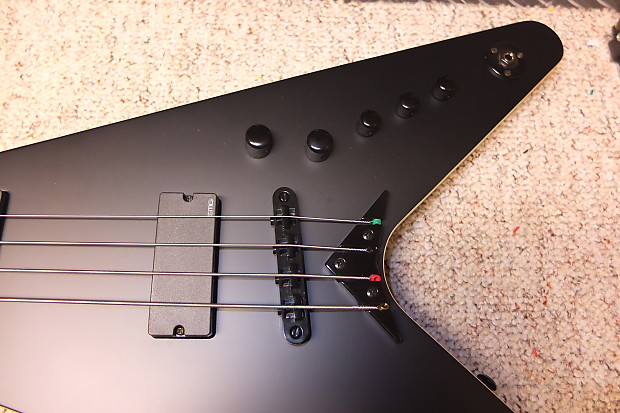 Dean v shop stealth bass