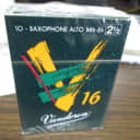 Vandoren SR7025 V16 Alto Saxophone Reeds - Strength 2.5 (Box of 10) 2010s Standard