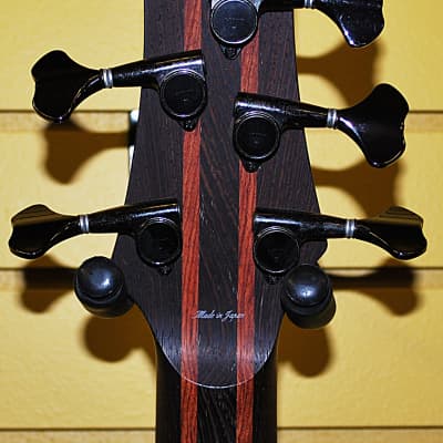 Ibanez Prestige Soundgear SR3005E 5-String Bass Guitar