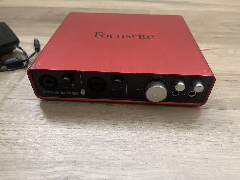 Focusrite Scarlett 6i6 2nd Gen インターフェース Focusrite Scarlett 6i6 2nd Gen インターフェース Focusrite Scarlett