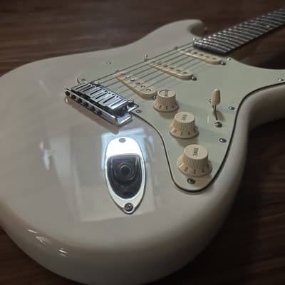Fender American Deluxe Stratocaster Ash 2011 - 2016 | Reverb Canada
