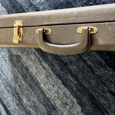 vintage guitar case strat/tele image 3