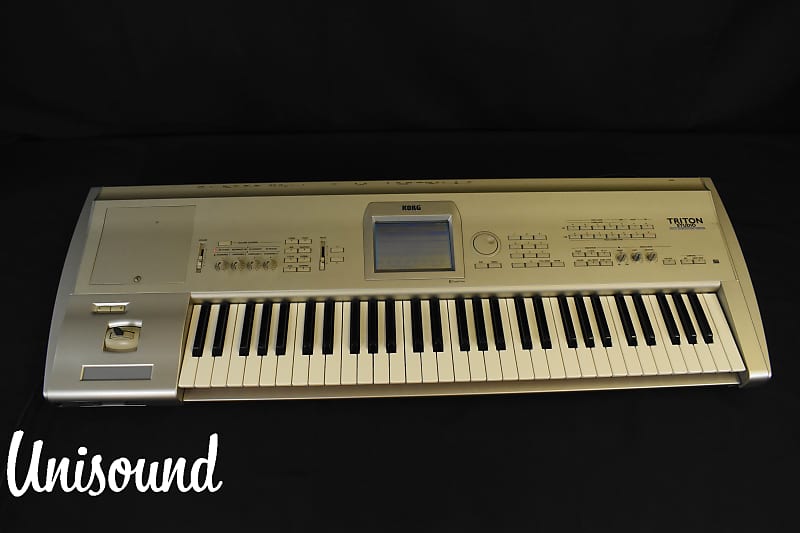 Korg Triton 61 key Synthesizer Music Workstation keyboard