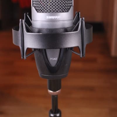 Shure PG42-LC (XLR model) Side-Address Cardioid Condenser Microphone image 4