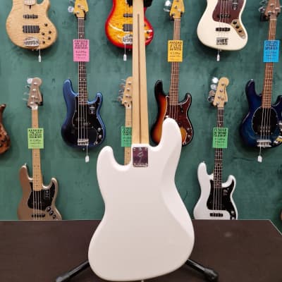 Immagine Fender Player Jazz Bass FRETLESS, Polar White, Pau Ferro - 7