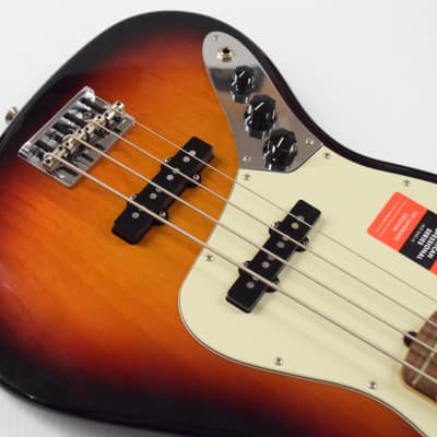 Fender AMERICAN PROFESSIONAL JAZZ BASS® LEFT-HAND (DEMO) - 3 Color Sunburst image 5