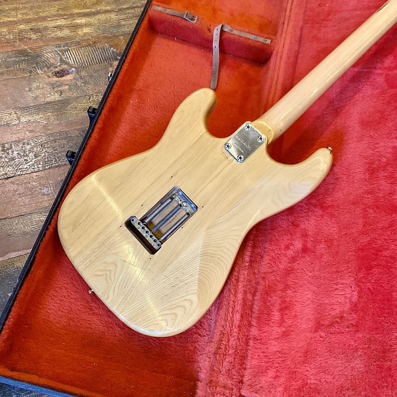 ヴィンテージ Greco ストラト Matsumoku 70年代 Gnecoロゴ Grecoの色々なロゴについて 年代 - CHAP レア楽器 画像倉庫