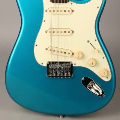 Fender Japan Stratocaster XII - CIJ - 2004 - Lake Placid Blue w/HSC image 2