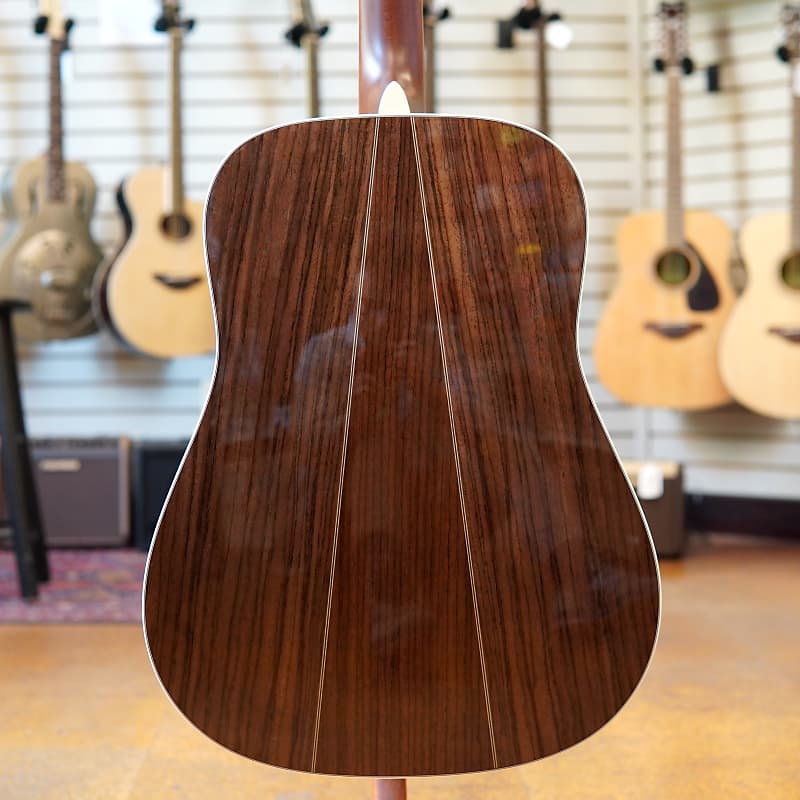 【19日（土）までボーナス特価！】Martin D-35（2005年製） Martin Standard Series D-35 (2005 - 2017) | Reverb