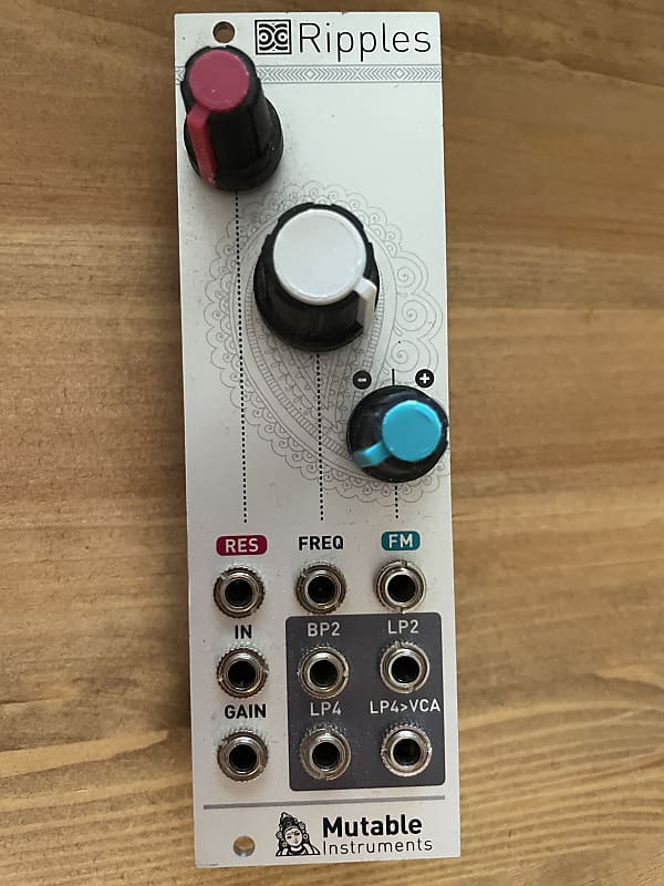Mutable Instruments Ripples v2 (Black Aluminum) – Momo Modular