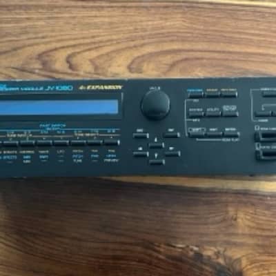 Roland JV-1080 64-Voice Synthesizer Module 1994 - 2001 - Black
