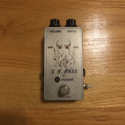 Triungulo Lab J.F. Fuzz (Mosrite Fuzzrite Clone) | Reverb