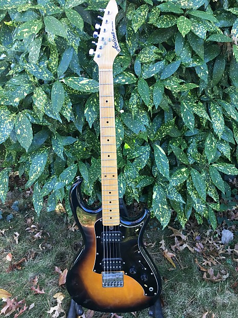 大人気新品 Aria 1983 Rare Pro MIJ Joint Smooth Original Series RS II ギター