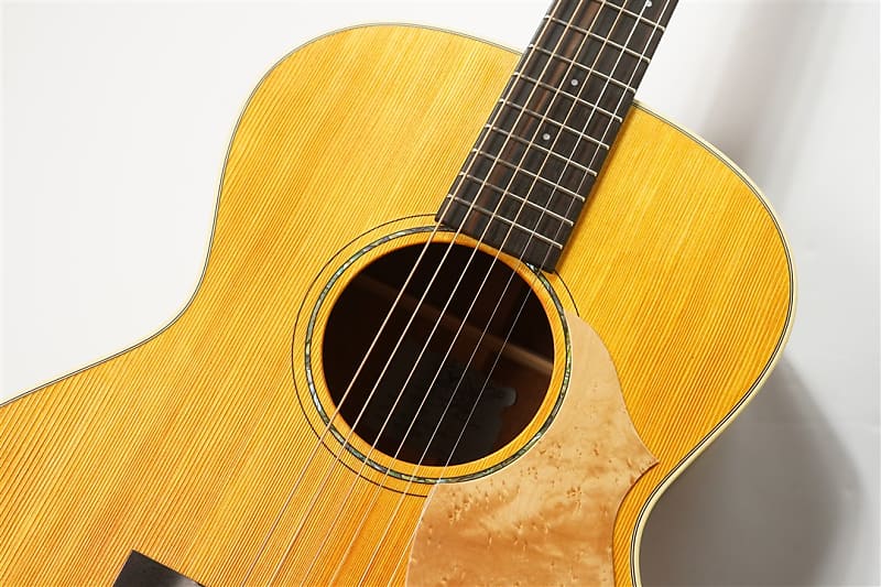 Red Guitars - K.Yairi VINCENT / VN-30 Blues - YouTube