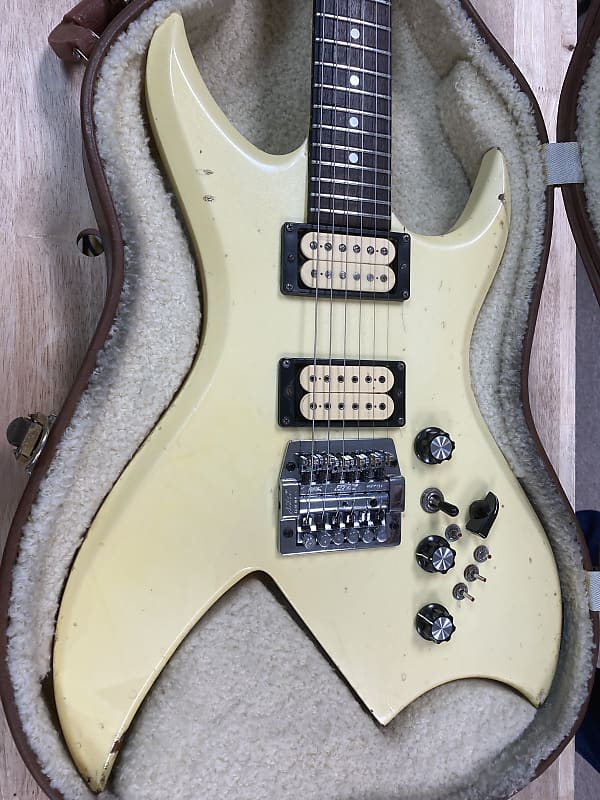 B.C Rich 日本製 white B.C. Rich Bich NJ series 1982 White | Reverb