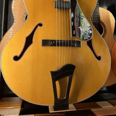 Ribbecke 35th Anniversary Archtop 2009 - Lacquer image 8