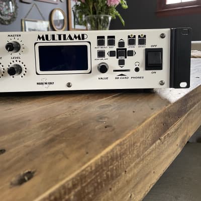 Stereo DV Mark DVH130020Z Multiamp 3-Channel Preamp/Effects Processor/Power Amp 2010s - White image 3