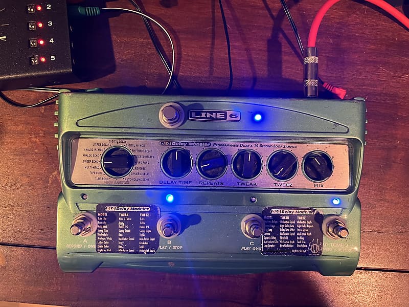 Line 6 DL4 Delay Modeler w/ Keeley and R3FX mods