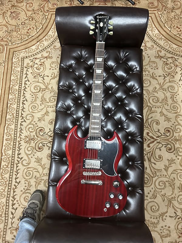 Epiphone G-400 PRO | Reverb Canada